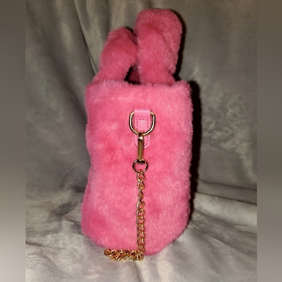 Barbie Purse Barbie X Skinny Dip Fuzzy Fluffy Tote NWT - Picture 4 of 9